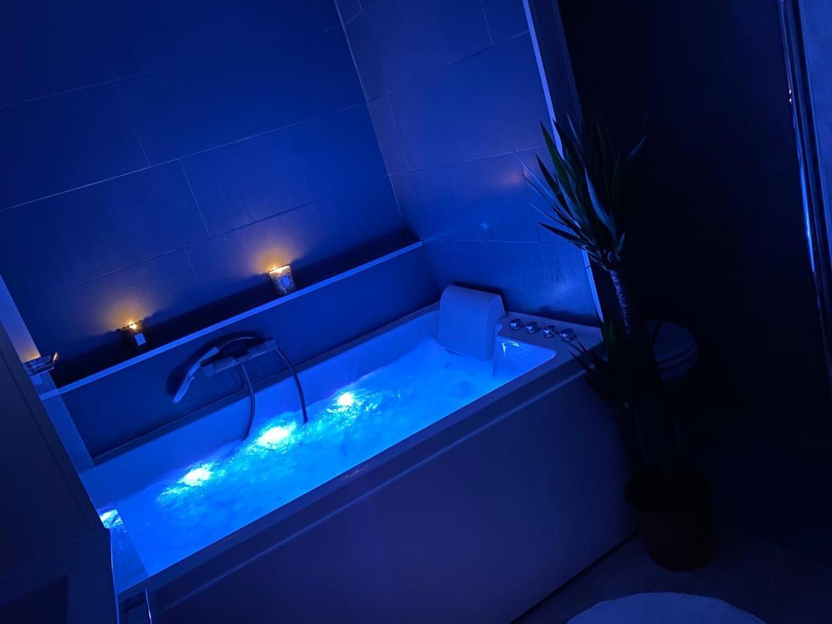 Sublime Appartement Avec Balneo Toulouse Exterior photo